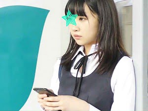 女子C学生が電車痴漢師に孕ませ強姦されて処女喪失で出血!?【清野雫 逆さ撮り ヤバイやつ 中●生】